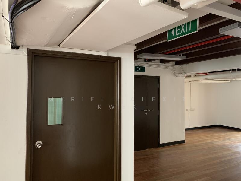 Far East Square, 82 Telok Ayer Street, Boat Quay / Raffles Place / Marina, 2,131 sqft, Office For Rent, by Meriell Alexiz Kwek, 500030290 - Corridor - CommercialGuru.com.sg