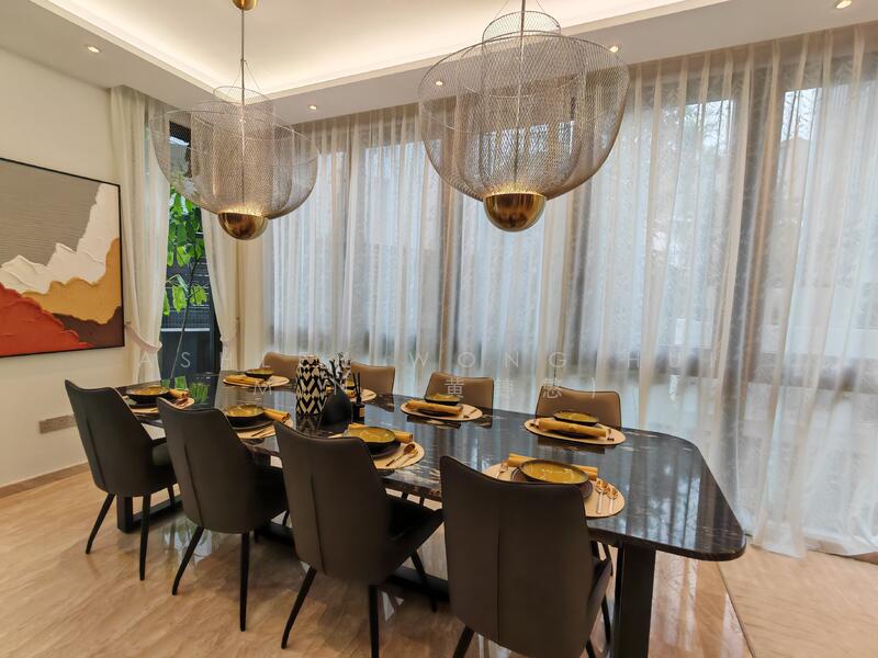 D10 Fernhill Road within 1km SCGS Semi-Detached House For Sale at S$ 14,380,000 | PropertyGuru Singapore - Dining Room
