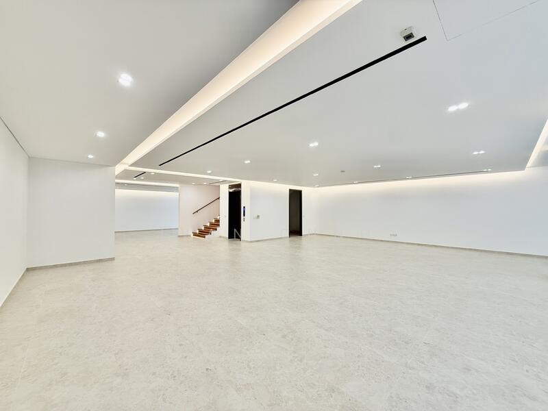 ⭐️⭐️LANDED7772@ Brand New $2,8xpsf Luxe Detached at Frankel with Full Basement Detached House For Sale at S$ 17,999,999 | PropertyGuru Singapore - Interior