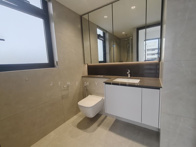 Sky Eden @ Bedok, 1 Bedok Central, 3 Bedrooms, 893 sqft, Condominium For Rent, by Jeremy Liew, 500030451 - Bathroom - PropertyGuru.com.sg