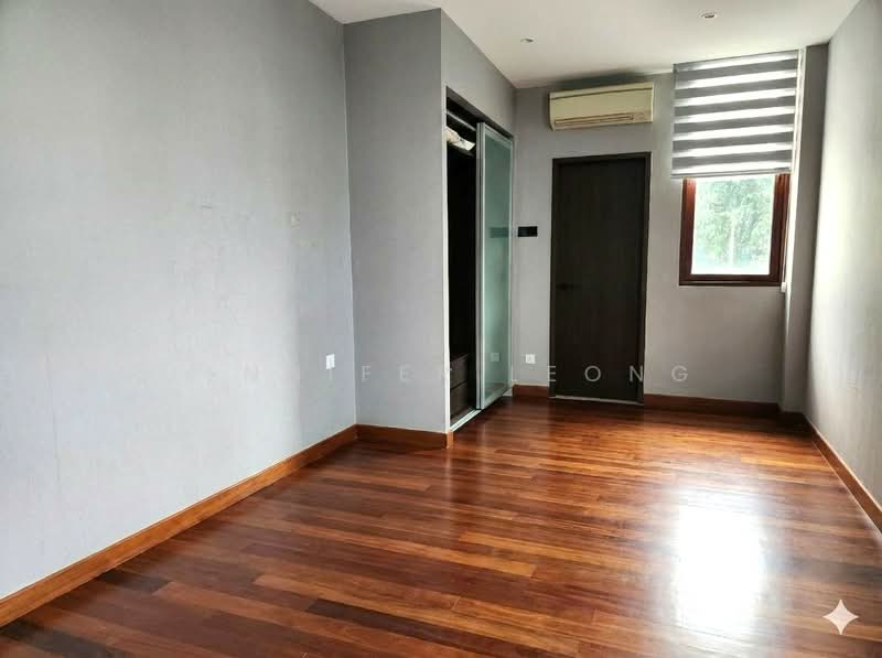 2.5 Sty Semi-D @ Serangoon Garden, Tavistock Avenue, 5 Bedrooms, 5,500 sqft, Semi-Detached House For Rent, by Jennifer Leong, 500030508 - Bedroom - PropertyGuru.com.sg