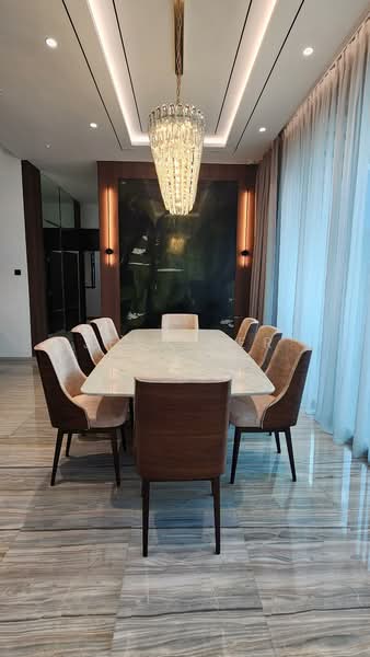 Newly Refurbished Semi D @ Serangoon Garden, Tavistock Avenue, 5 Bedrooms, 5,500 sqft, Semi-Detached House For Rent, by Jennifer Leong, 500030508 - Dining Room - PropertyGuru.com.sg