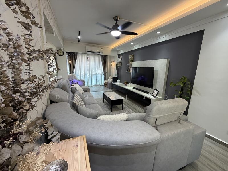 For Sale - 715 Tampines Street 71