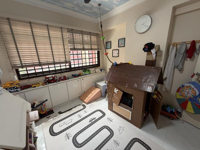 For Sale - 715 Tampines Street 71