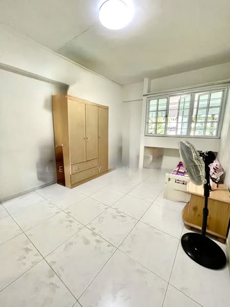 113 Clementi Street 13 HDB Flat For Sale at S$ 760,000 | PropertyGuru Singapore - Common Bedroom 1