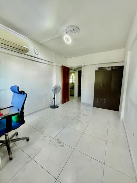 113 Clementi Street 13 HDB Flat For Sale at S$ 760,000 | PropertyGuru Singapore - Common bedroom 2