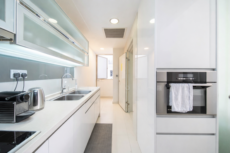 The Peak @ Balmeg Condominium For Sale at S$ 2,999,999 | PropertyGuru Singapore - Kitchen