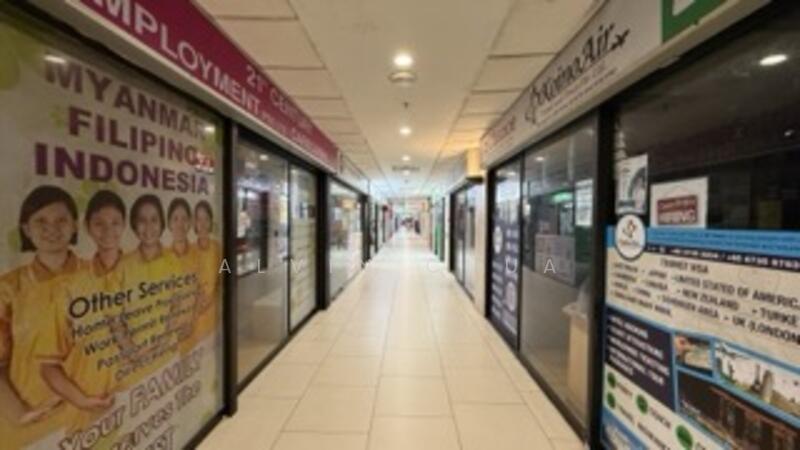 Lucky Plaza, 304 Orchard Road, 183 sqft, Mall Shop For Sale, by Alvin Chua, 500030822 - Corridor - CommercialGuru.com.sg