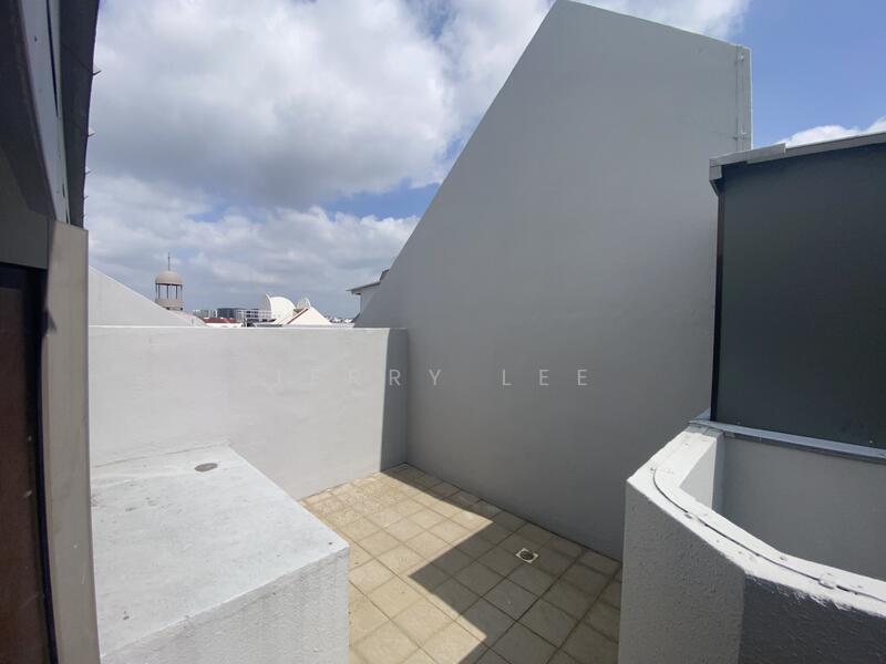 Exterior Roof Terrace