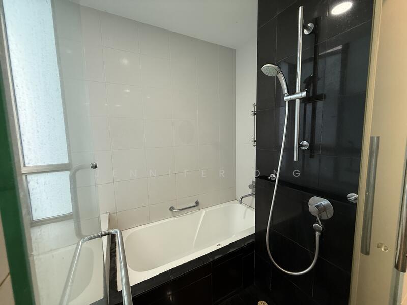 Master Bedroom Bathroom