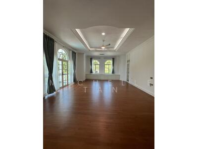 For Rent - Classic GCB at Old Holland Road