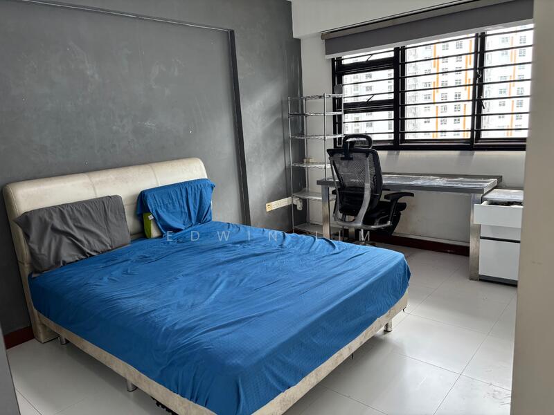 334C Yishun Street 31 HDB Flat For Sale at S$ 599,888 | PropertyGuru Singapore - Master Bedroom