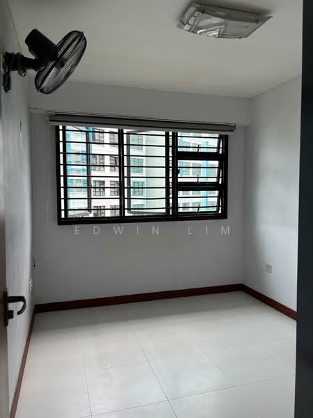 334C Yishun Riverwalk, 334C Yishun Street 31, 3 Bedrooms, 990 sqft, HDB Flat For Sale, by Edwin Lim, 500031105 - Bedroom 2 - PropertyGuru.com.sg