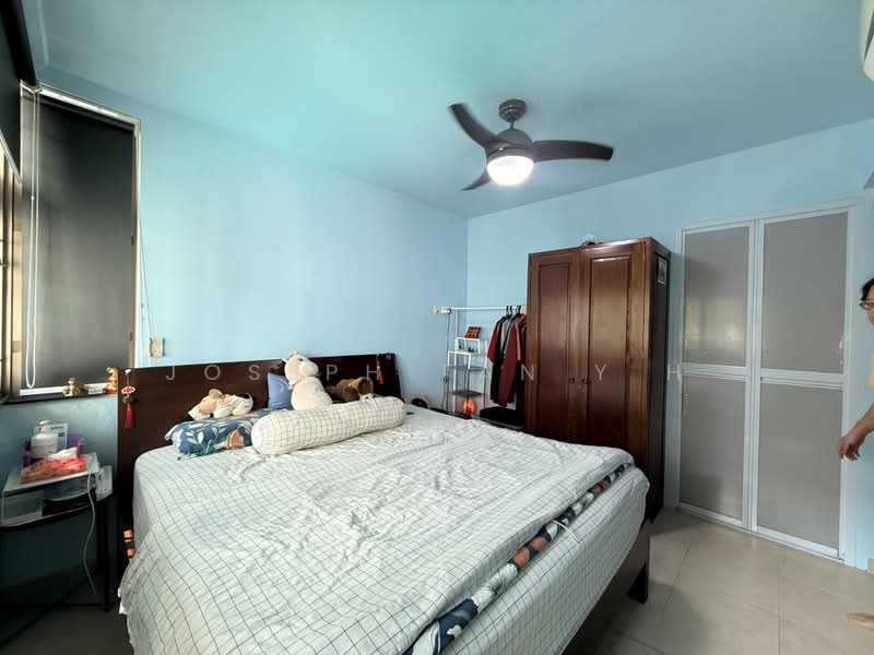 114 Edgefield Plains, 114 Edgefield Plains, 4 Bedrooms, 1,399 sqft, HDB Flat For Sale, by Joseph Tan Y H, 500031268 - Master Bedroom - PropertyGuru.com.sg