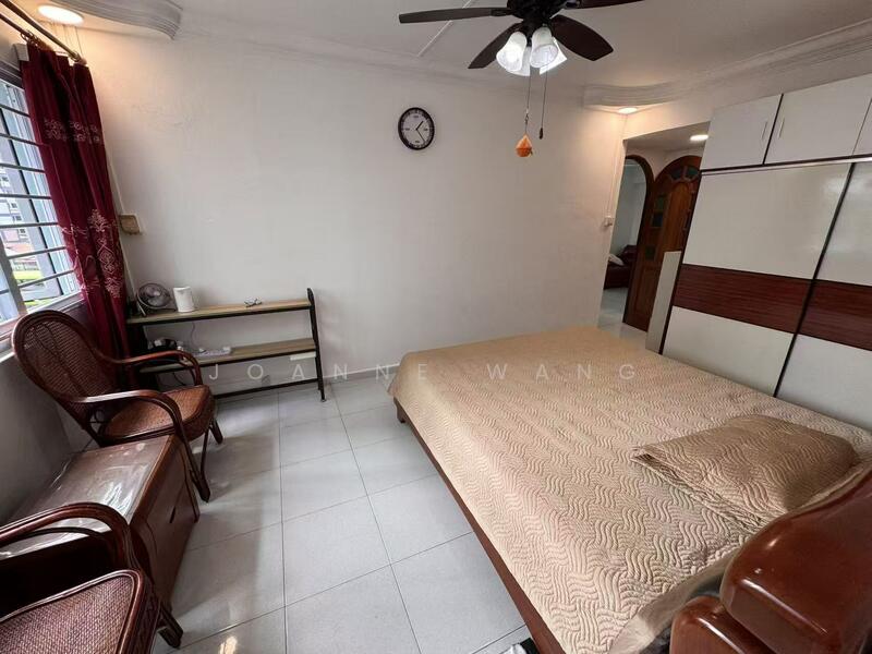 352 Choa Chu Kang Central HDB Flat For Sale at S$ 600,000 | PropertyGuru Singapore - Bedroom