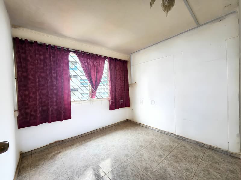 861 Tampines Avenue 5 HDB Flat For Sale at S$ 700,000 | PropertyGuru Singapore - Interior