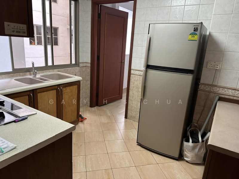 Parc Vista, 460 Corporation Road, 2 Bedrooms, 1,050 sqft, Condominium For Sale, by Gary H S Chua, 500031436 - Kitchen - PropertyGuru.com.sg