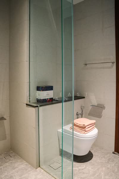 Parksuites, 18 Holland Grove Road, 1 Bedroom, 624 sqft, Condominium For Sale, by Far East Organization, 500031450 - Bathroom - PropertyGuru.com.sg