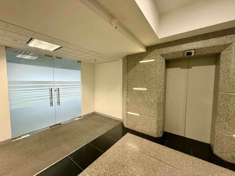 The Concourse, 300 Beach Road, 6,200 sqft, Office For Rent, by Alan Koh, 500031472 - Entrance - CommercialGuru.com.sg