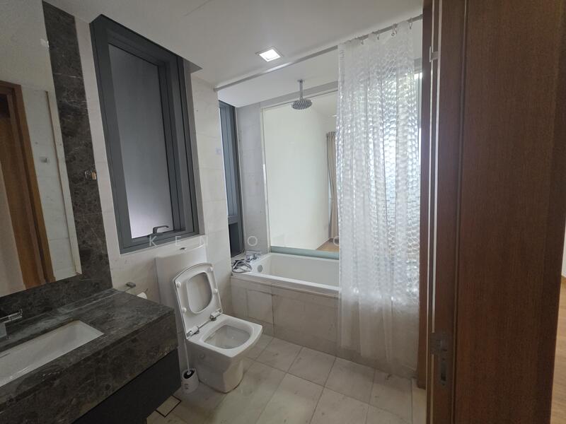 Concourse Skyline Condominium For Sale at S$ 2,100,000 | PropertyGuru Singapore