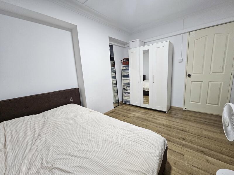 880 Woodlands Street 82 HDB Flat For Sale at S$ 650,000 | PropertyGuru Singapore - Bedroom 2