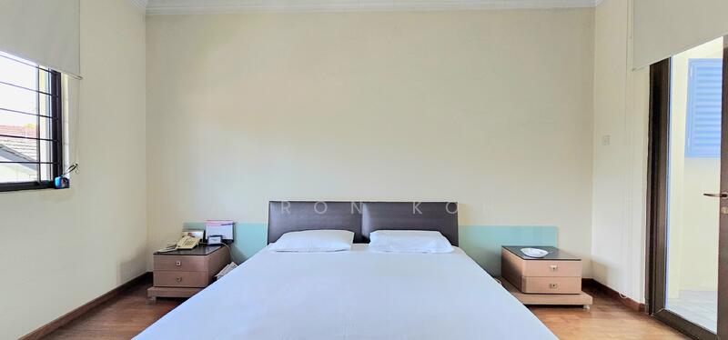 Elevated Semi-D with Wide Frontage, Large Basement. Great Value! Semi-Detached House For Sale at S$ 10,480,000 | PropertyGuru Singapore - Master Bedroom