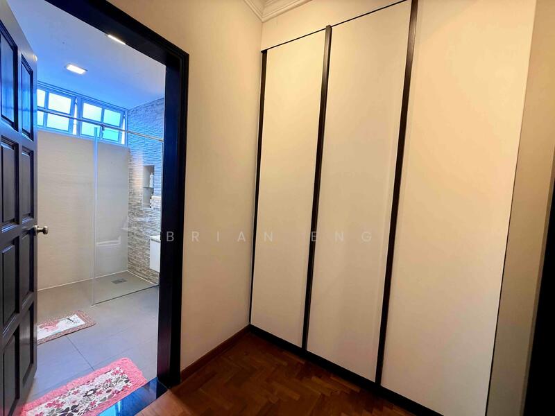 Junior Bedroom Wardrobe/Ensuite Toilet