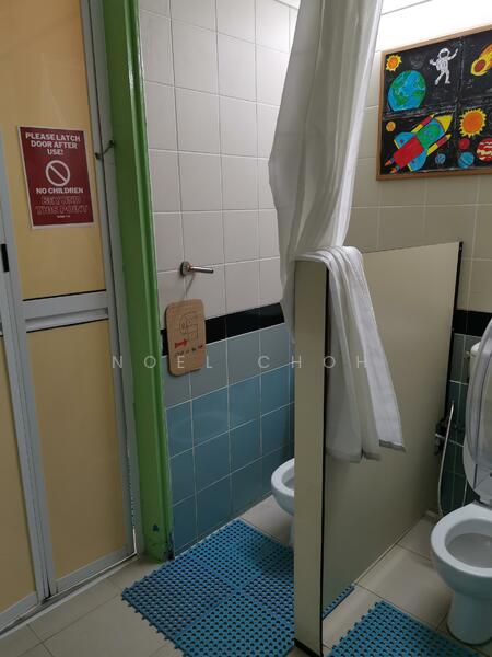 East Coast, 100m Walk to MRT, 2,500 sqft, Shop / Shophouse For Rent, by Noel Choh, 500031619 - Bathroom - CommercialGuru.com.sg