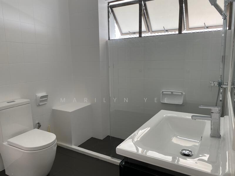 Jack & Jill bathroom for bedroom 2 & 3