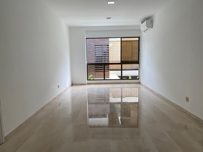 Level 2 - Large family room