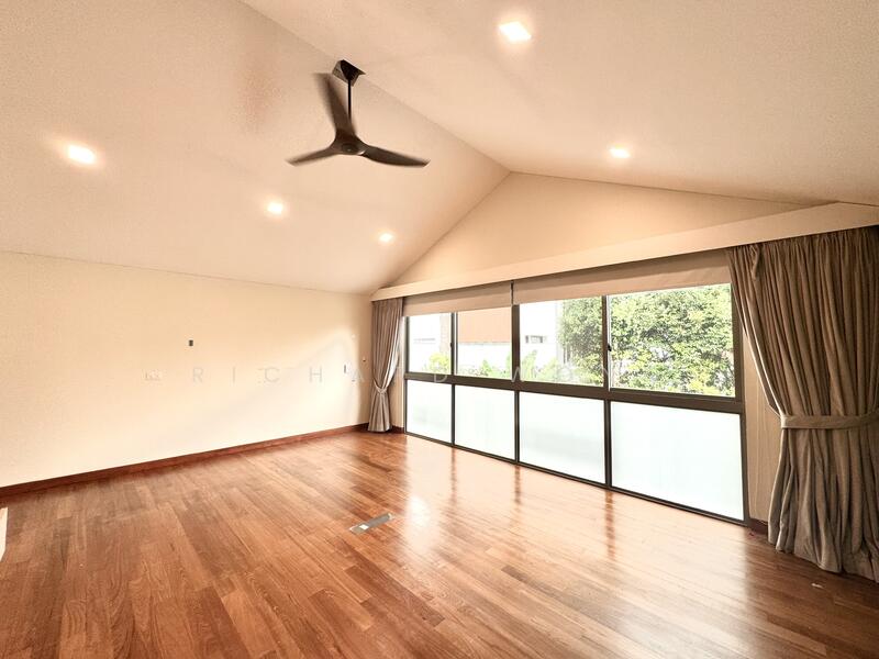 Junior master bedroom 