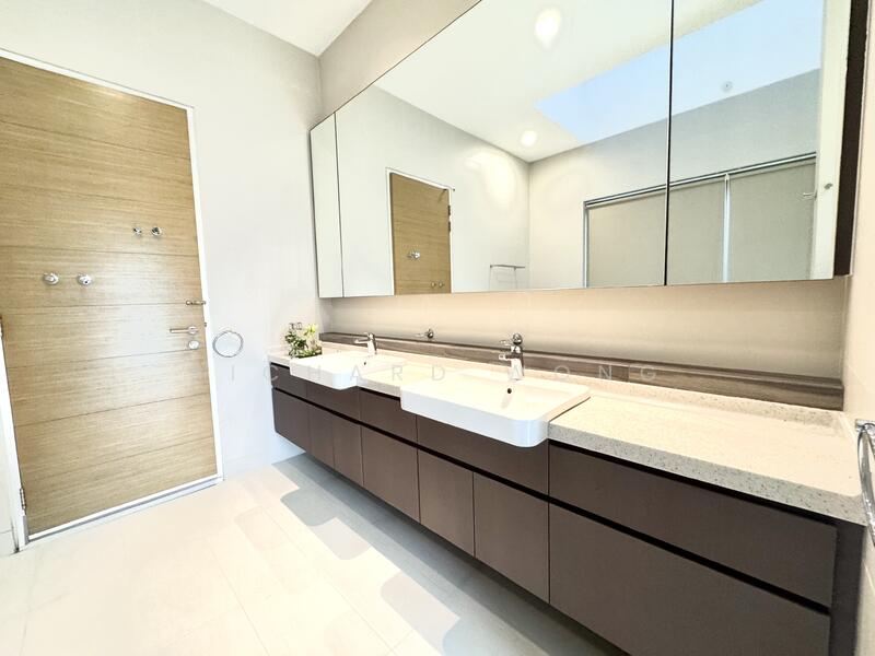 Master bedroom double sink