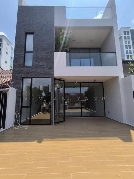 Brand New Freehold Terrace @ Hillview, Hillview Crescent/Hillview Garden Estate/Hillview Ave/Hillview Drive, Dairy Farm / Bukit Panjang / Choa Chu Kang, 6 Bedrooms, 7,240 sqft, Terraced House For Sale, by Vivian Yang, 500031872 - Exterior - PropertyGuru.com.sg