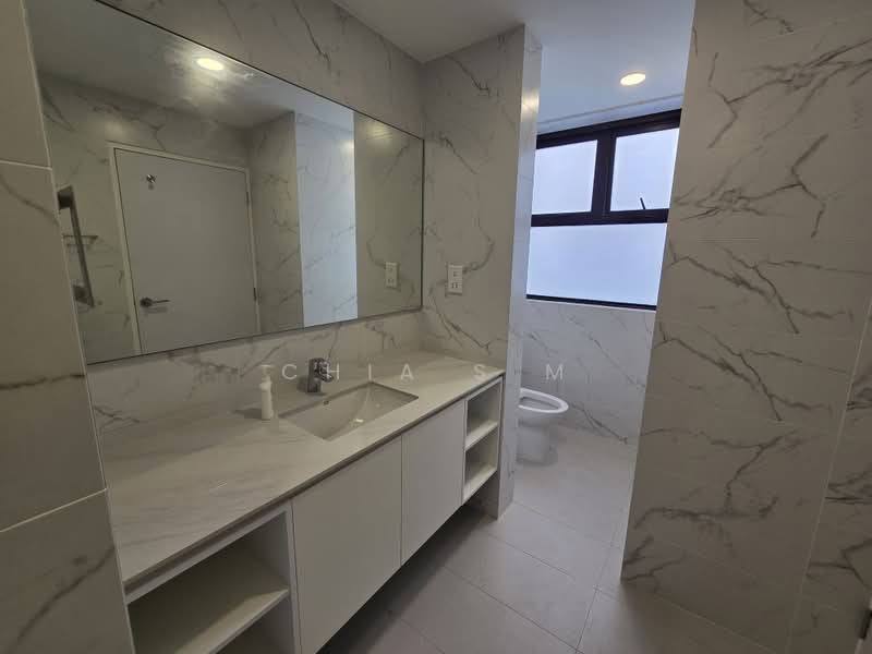 Riverwalk Apartments, 20 Upper Circular Road, 4 Bedrooms, 3,300 sqft, Apartment For Rent, by Chia S M, 500031909 - Bathroom - PropertyGuru.com.sg