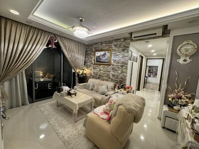 For Sale - The Visionaire