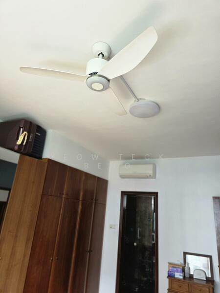 For Rent - Signature Park