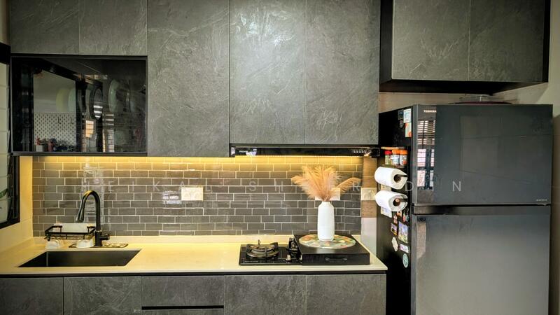 456B Sengkang West Road HDB Flat For Sale at S$ 675,000 | PropertyGuru Singapore - Kitchen