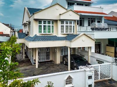 For Sale - Huge 2 Storey Corner Terrace within 5 Mins walk To Amenities