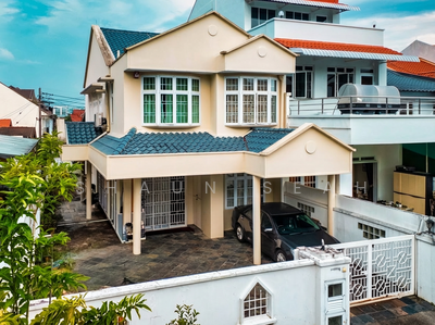 For Sale - Huge 2 Storey Corner Terrace within 5 Mins walk To Amenities