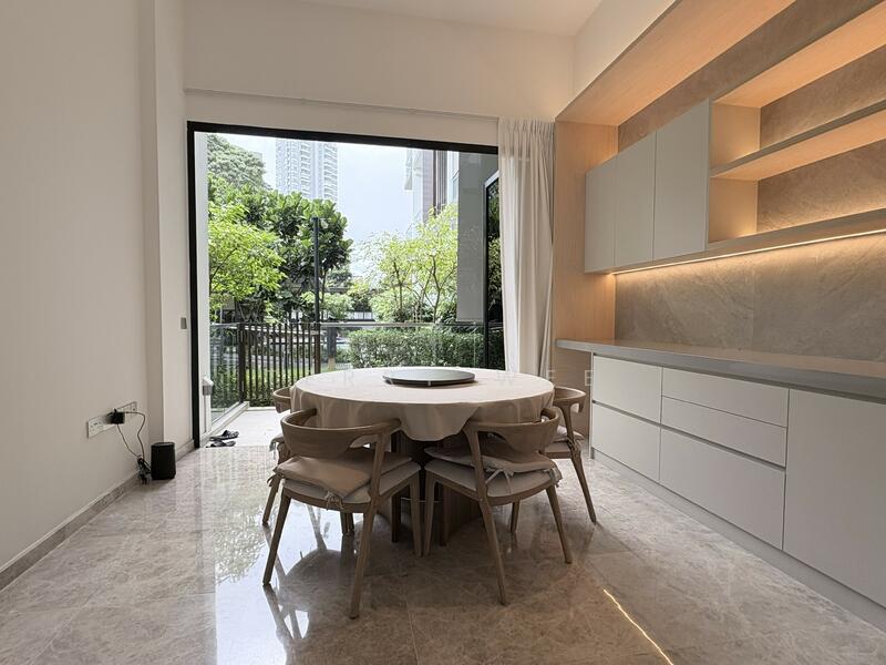 35 Gilstead Apartment For Sale at S$ 2,800,000 | PropertyGuru Singapore - Dining Room