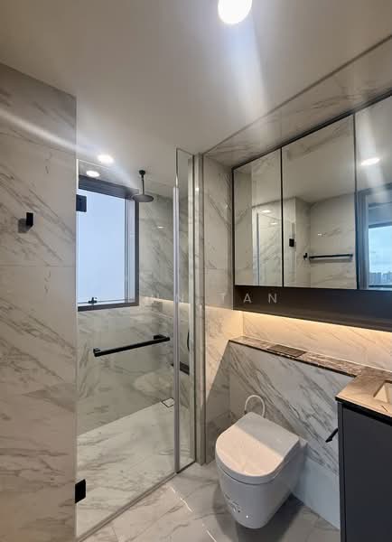 The Landmark, 173 Chin Swee Road, 2 Bedrooms, 753 sqft, Condominium For Rent, by Jenn Tan, 500032201 - Bathroom - PropertyGuru.com.sg