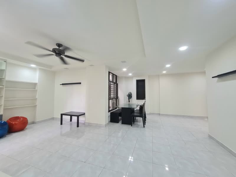 470 Segar Road, 470 Segar Road, 4 Bedrooms, 1,420 sqft, HDB Flat For Sale, by Lena Ng, 500032233 - Living Room - PropertyGuru.com.sg