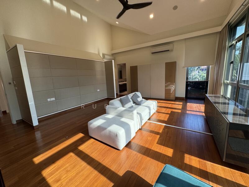 Oei Tiong ham, Jalan Sampurna, Jalan Harum Bungalow House for Rent, Oei Tiong ham, Jalan Sampurna, Jalan Harum, 6 Bedrooms, 7,500 sqft, Bungalow House For Rent, by Ruby Lee, 500032249 - Master bedroom - PropertyGuru.com.sg