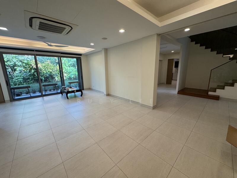 Oei Tiong ham, Jalan Sampurna, Jalan Harum Bungalow House for Rent, Oei Tiong ham, Jalan Sampurna, Jalan Harum, 6 Bedrooms, 7,500 sqft, Bungalow House For Rent, by Ruby Lee, 500032249 - Living Room - PropertyGuru.com.sg