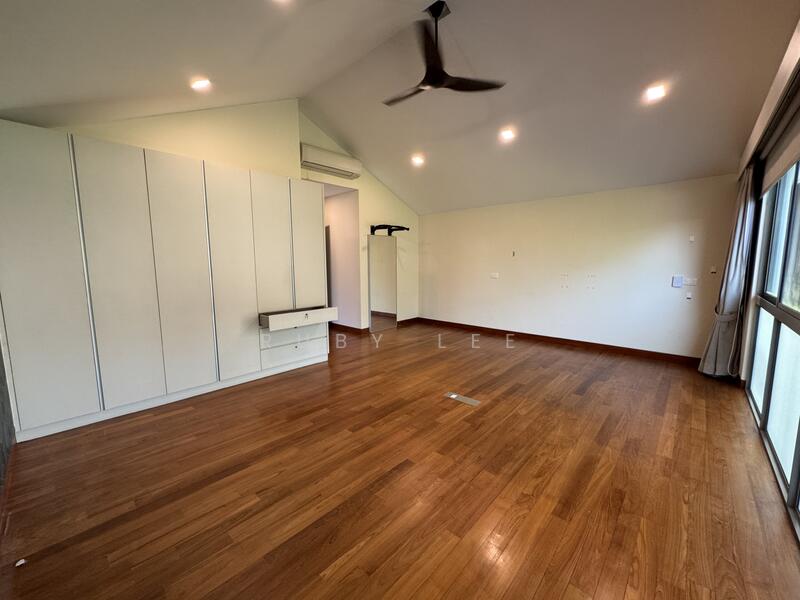 Oei Tiong ham, Jalan Sampurna, Jalan Harum Bungalow House for Rent, Oei Tiong ham, Jalan Sampurna, Jalan Harum, 6 Bedrooms, 7,500 sqft, Bungalow House For Rent, by Ruby Lee, 500032249 - Bedroom 1 ensuite - PropertyGuru.com.sg