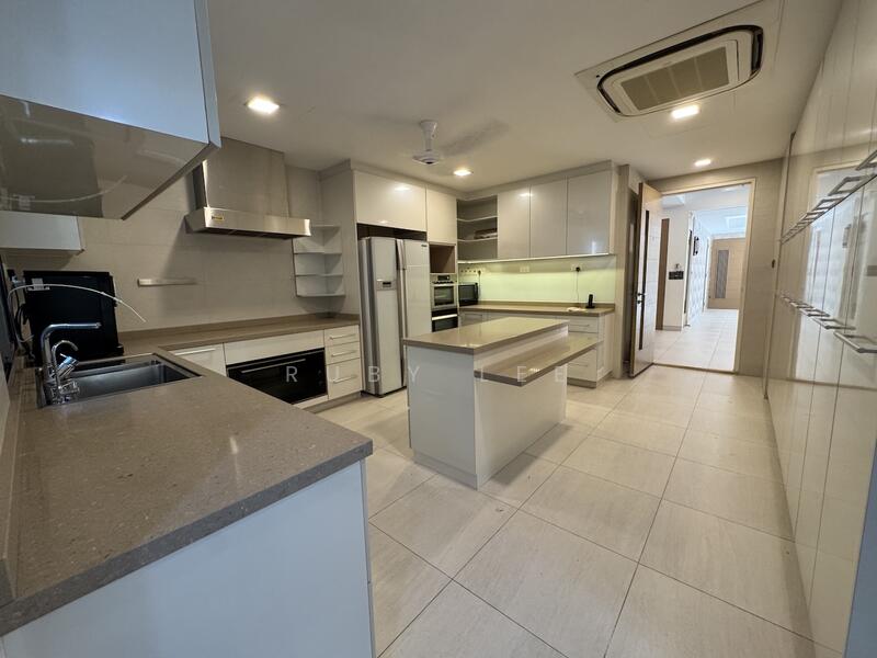 Oei Tiong ham, Jalan Sampurna, Jalan Harum Bungalow House for Rent, Oei Tiong ham, Jalan Sampurna, Jalan Harum, 6 Bedrooms, 7,500 sqft, Bungalow House For Rent, by Ruby Lee, 500032249 - Kitchen - PropertyGuru.com.sg
