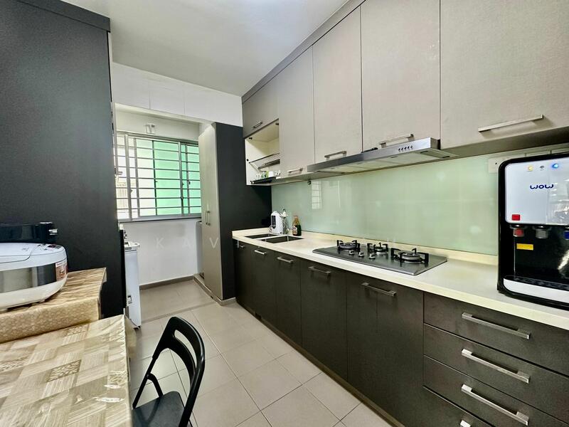 332C Anchorvale Link HDB Flat For Sale at S$ 720,000 | PropertyGuru Singapore - Kitchen