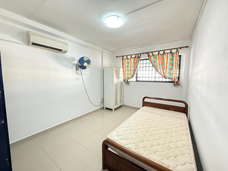 For Rent - 212 Tampines Street 23