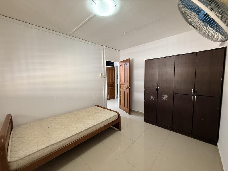 For Rent - 212 Tampines Street 23