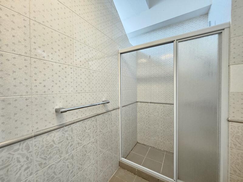 Chancery Grove, 25K Chancery Lane, 4 Bedrooms, 2,013 sqft, Terraced House For Rent, by Joel Li, 500032370 - Bathroom - PropertyGuru.com.sg